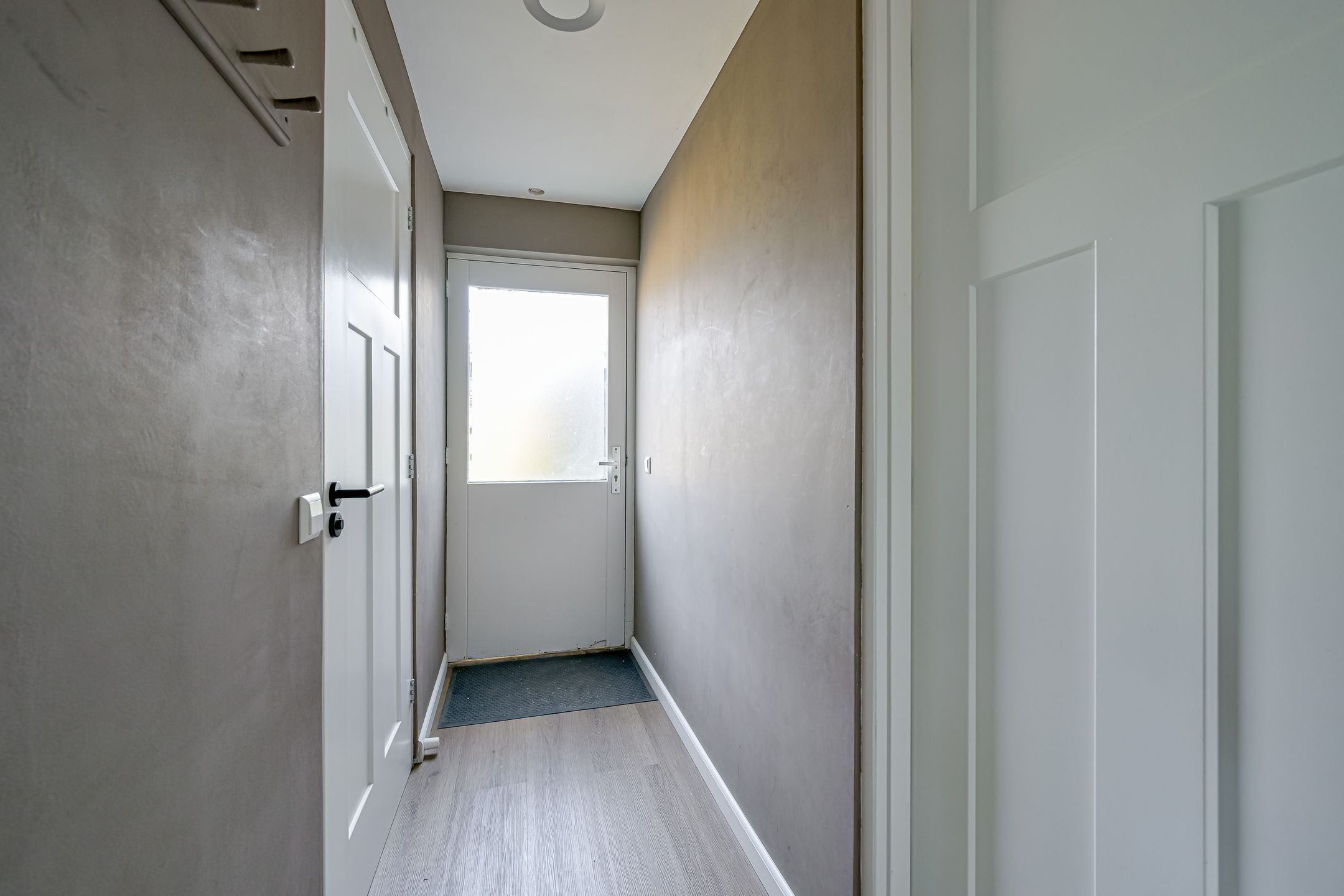 Renovated Semi-Detached Home with Recreational Dwelling Near Beach and Forest — 33