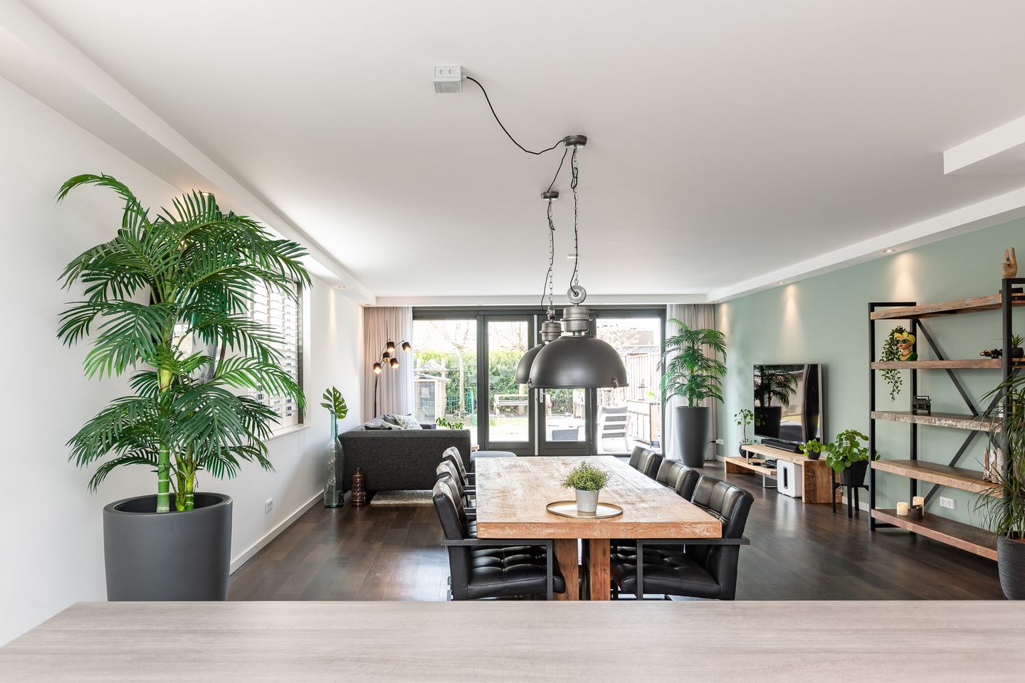 Photo 29 of Cecil Powellhof 3