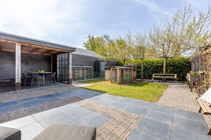 Foto 4 van Cecil Powellhof 3