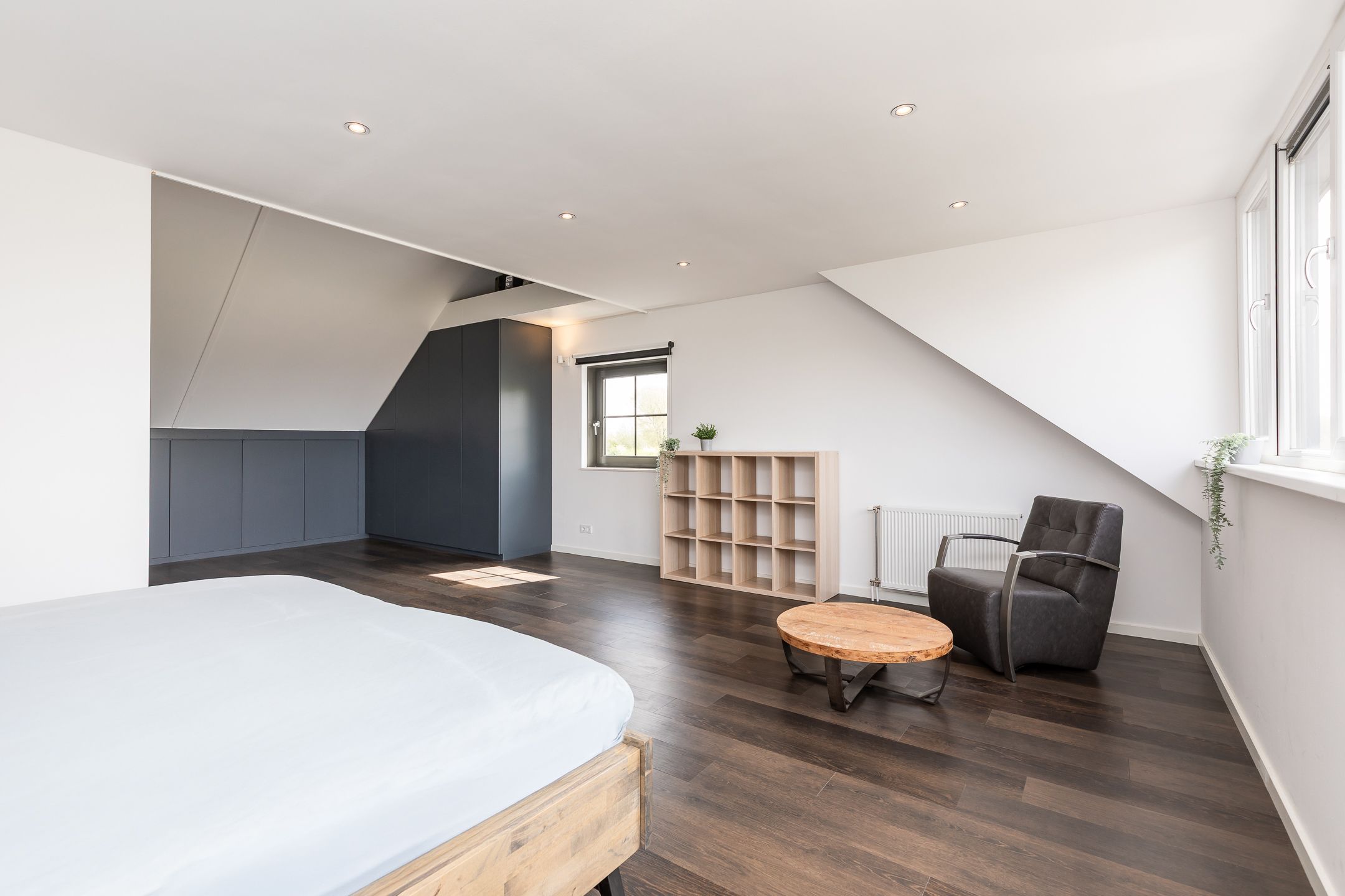 Photo 69 of Cecil Powellhof 3