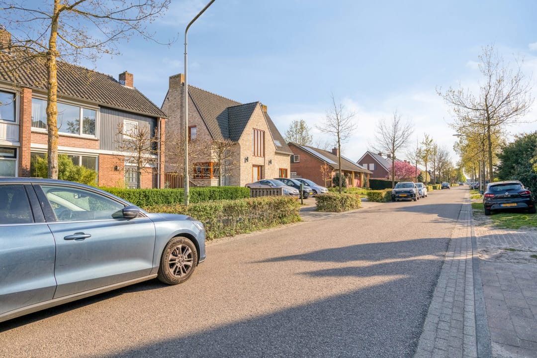 Photo 7 of Wouwbaan 136
