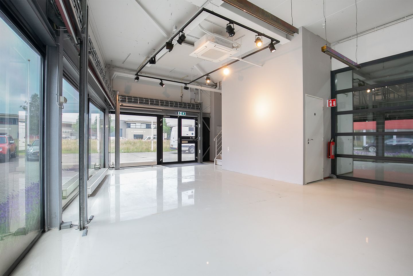 View photo 4 of Sevillaweg 140