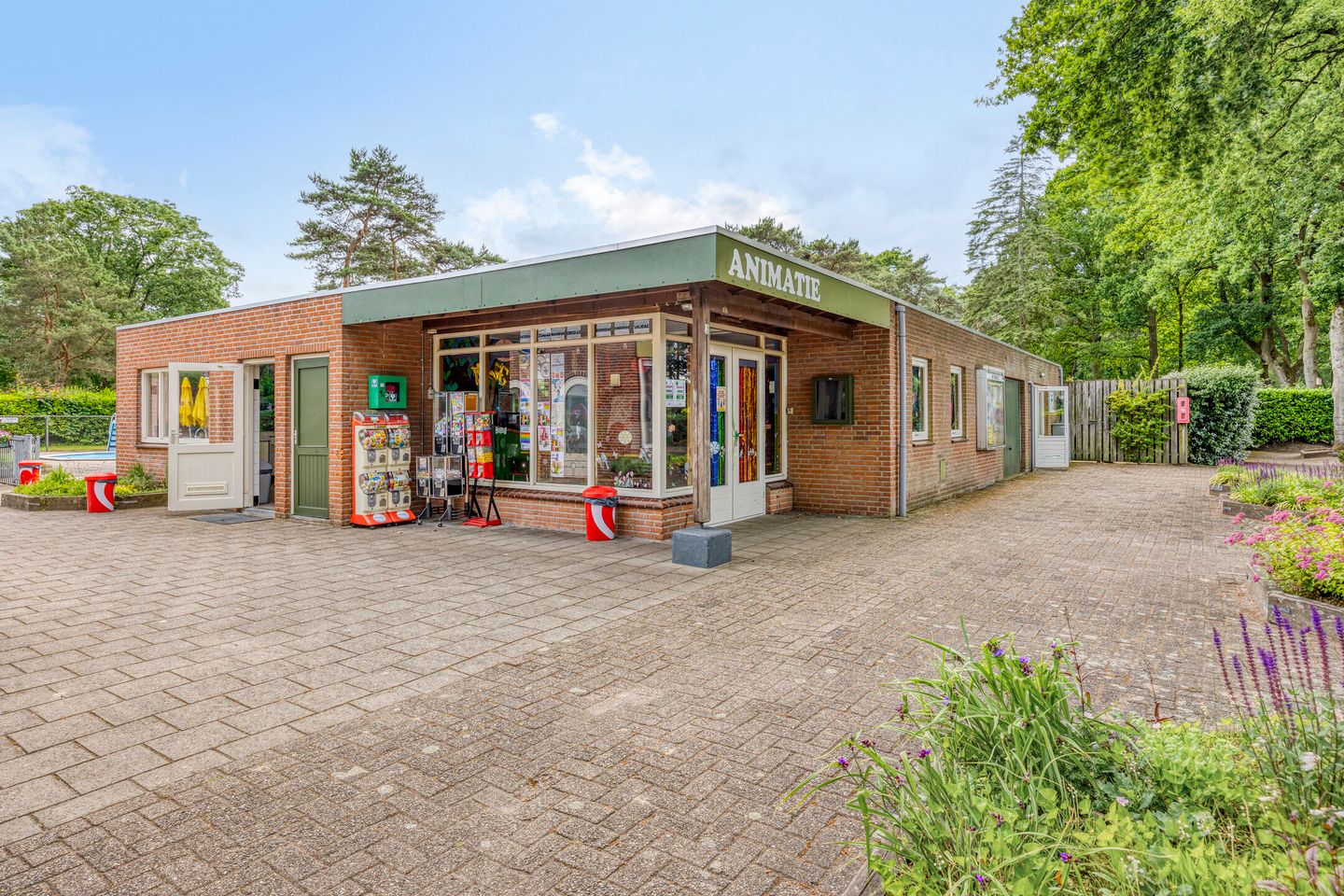 Photo 35 of Grove Den 12