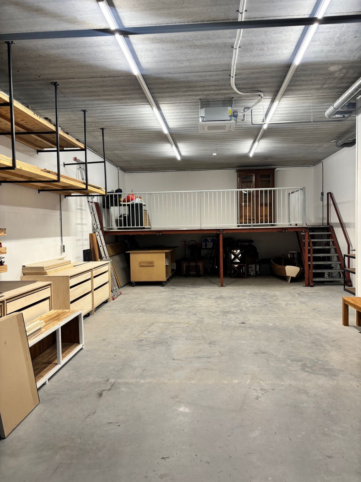 Bekijk foto 1 van Boeingavenue 305-E