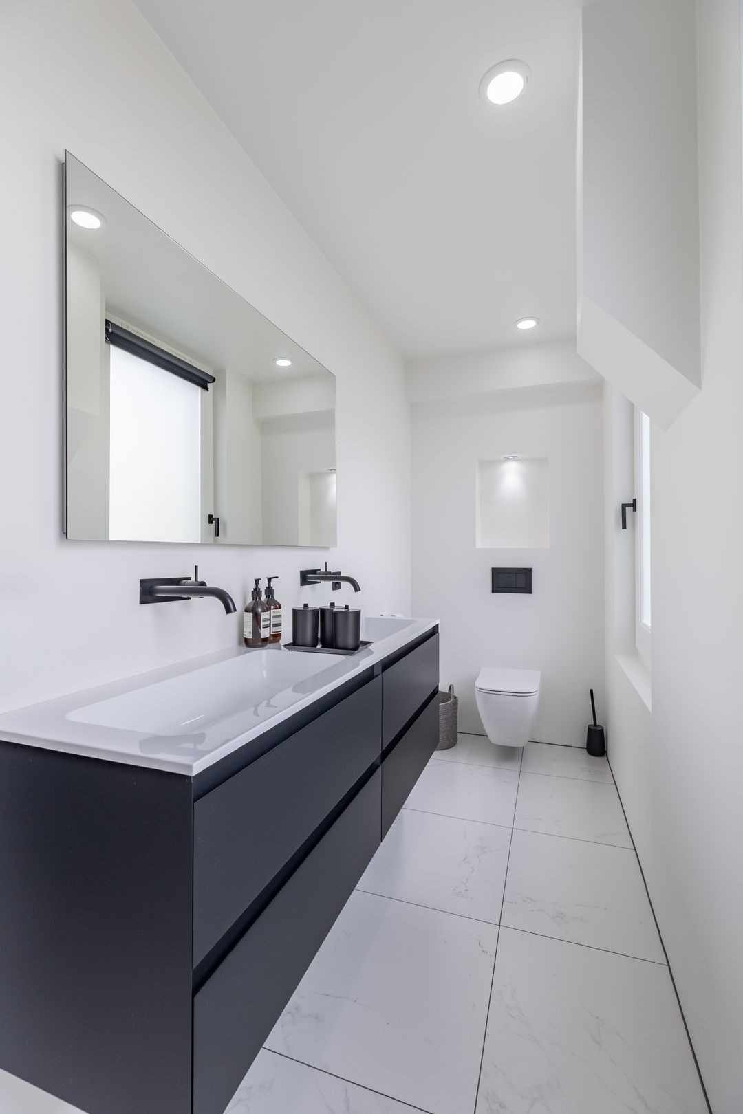 Photo 22 of Sint Willibrordusstraat 16-C