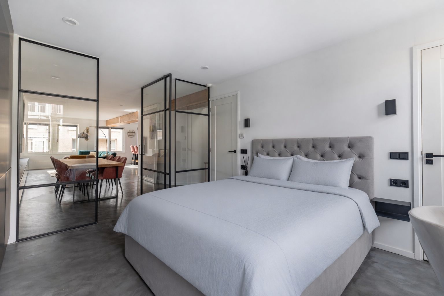 Photo 15 of Sint Willibrordusstraat 16-C