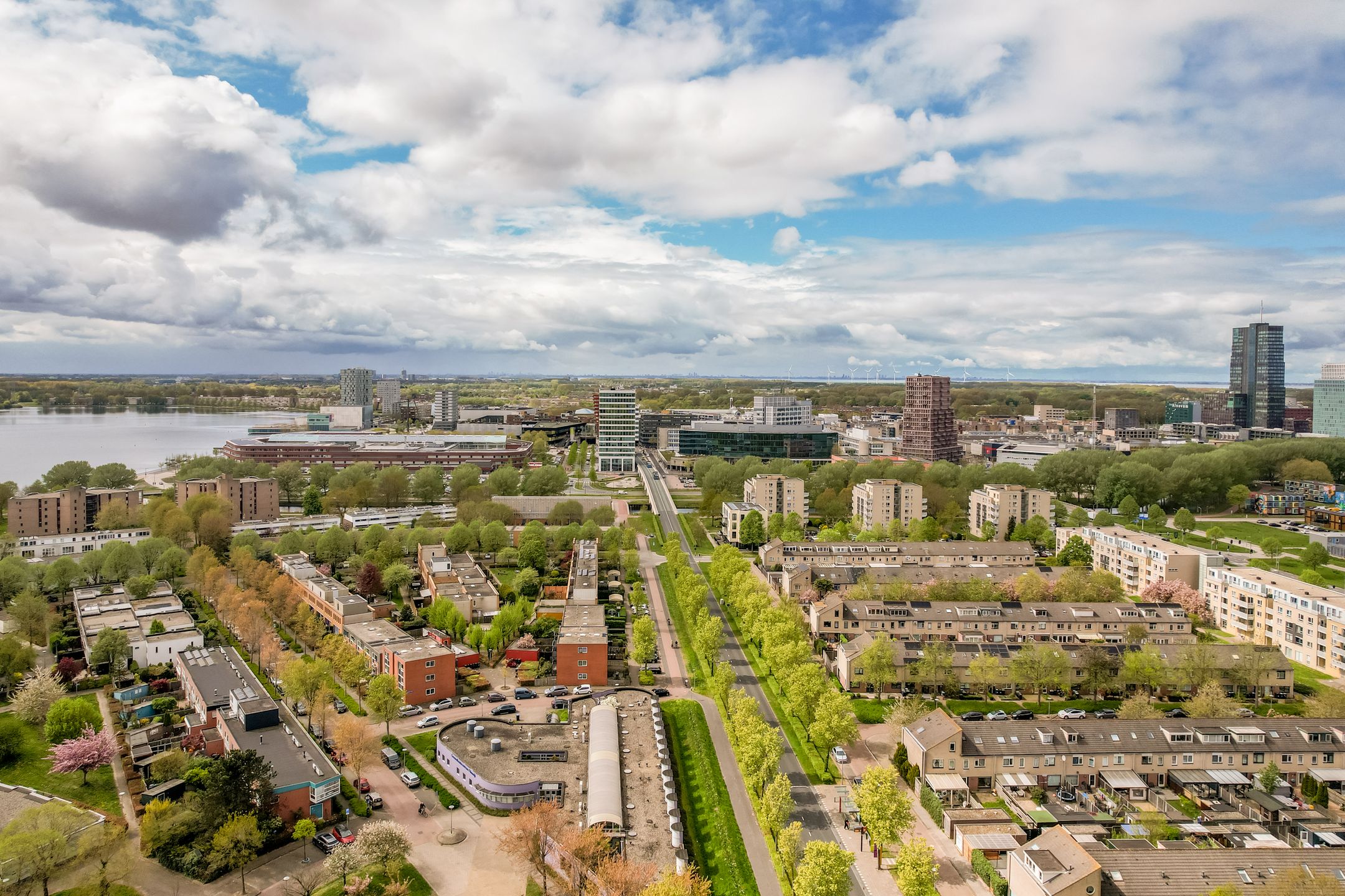 Light Apartment with Two Roof Terraces in Almere Filmwijk — 34