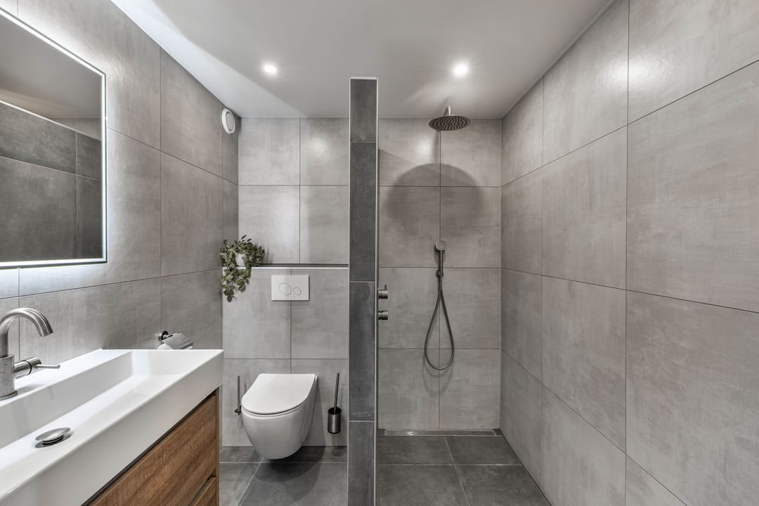 Well-maintained family home near a playground in Emmeloord — 22