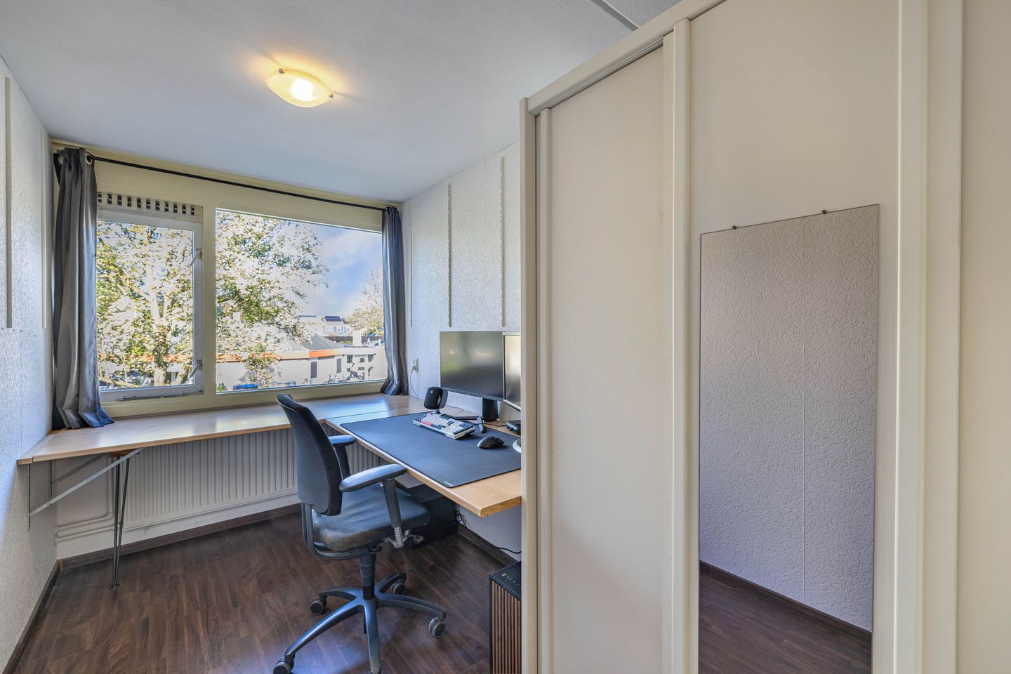 Well-maintained family home near a playground in Emmeloord — 19