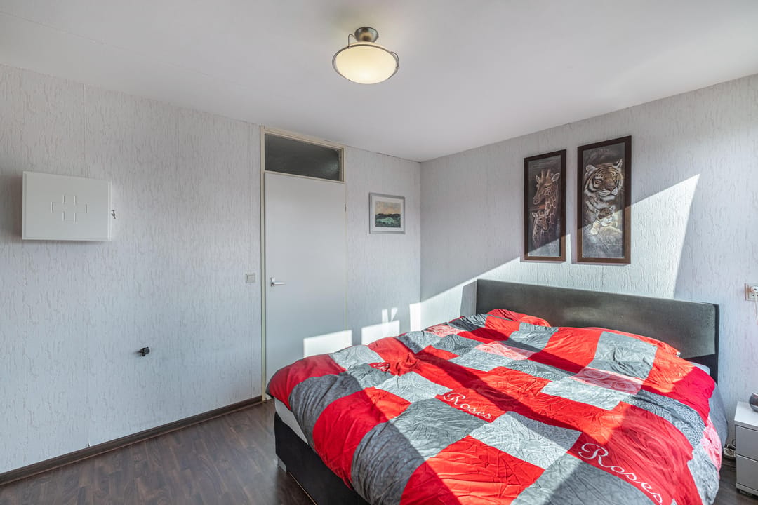 Well-maintained family home near a playground in Emmeloord — 16