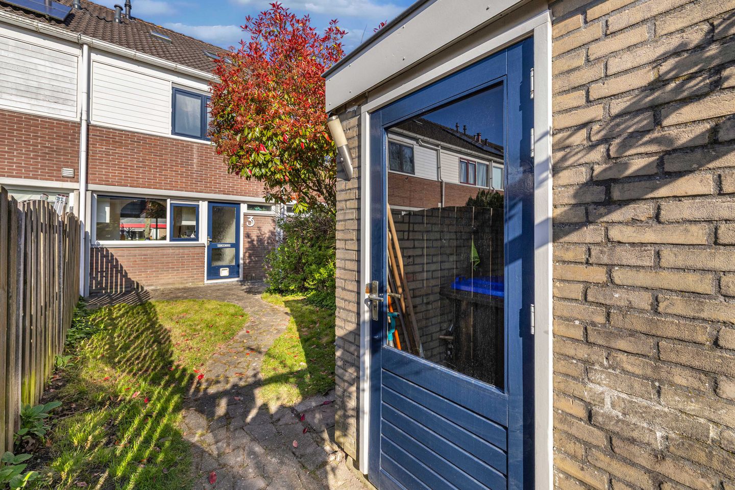 Well-maintained family home near a playground in Emmeloord — 34