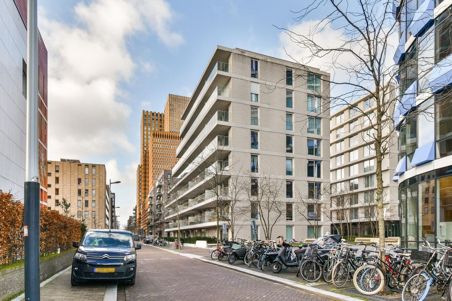 Modern Studio Apartment in Amsterdam Zuidas — 20