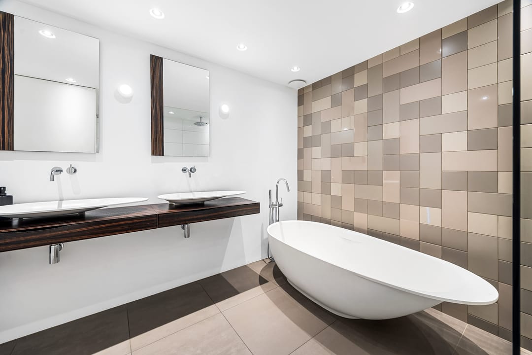 Move-in ready semi-detached home with water views in Ypenburg — 38