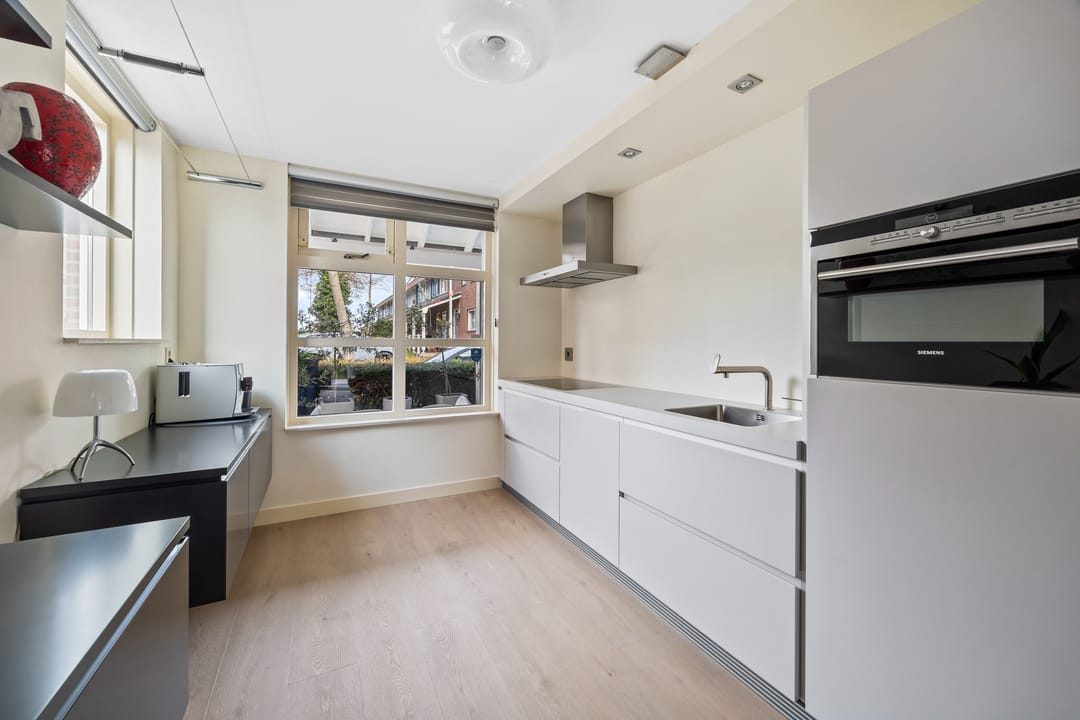 Move-in ready semi-detached home with water views in Ypenburg — 17