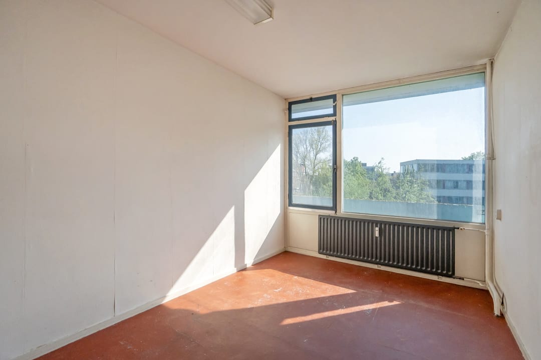 Spacious Maisonnette Apartment in Monumental Building Elvira — 17