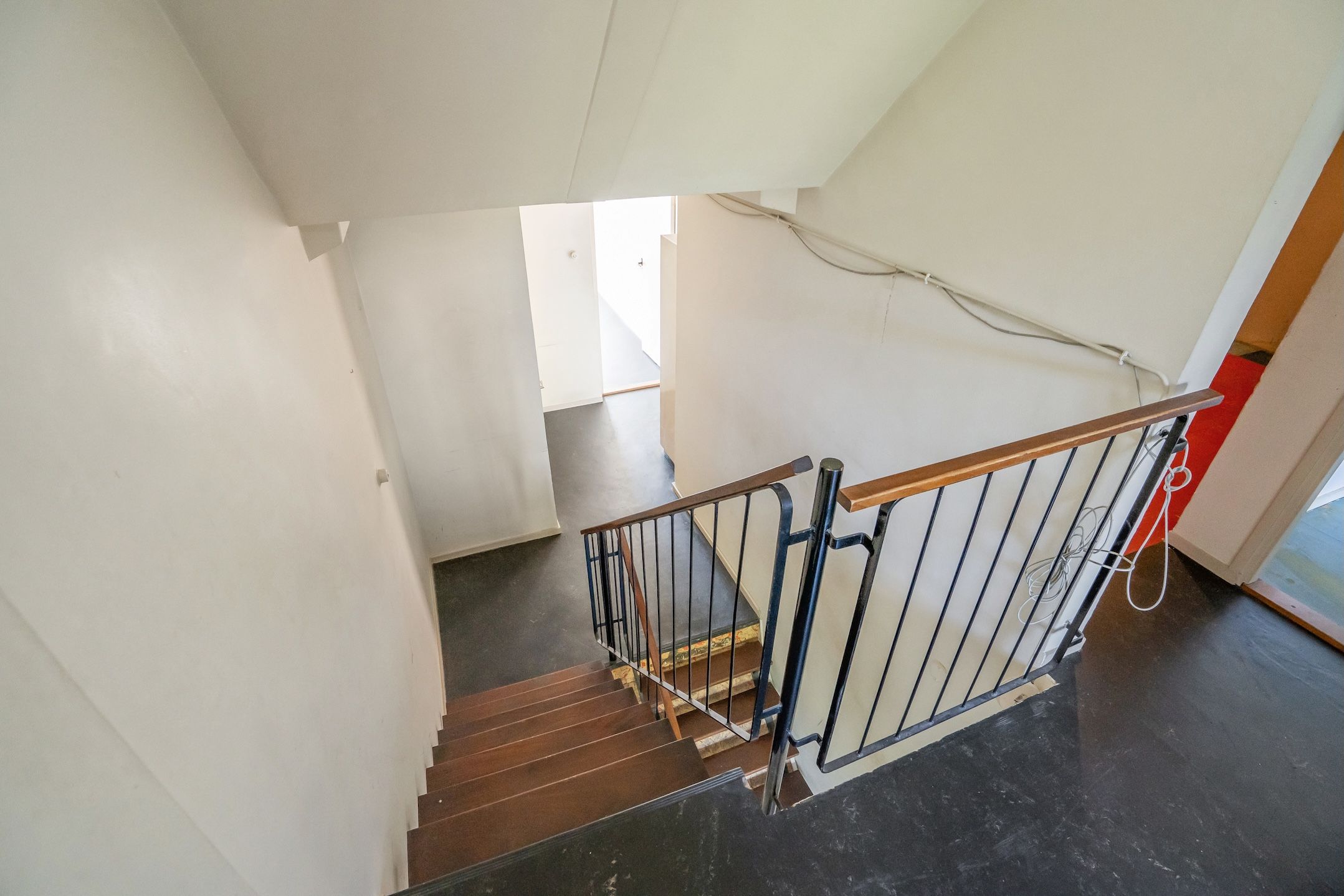 Spacious Maisonnette Apartment in Monumental Building Elvira — 21
