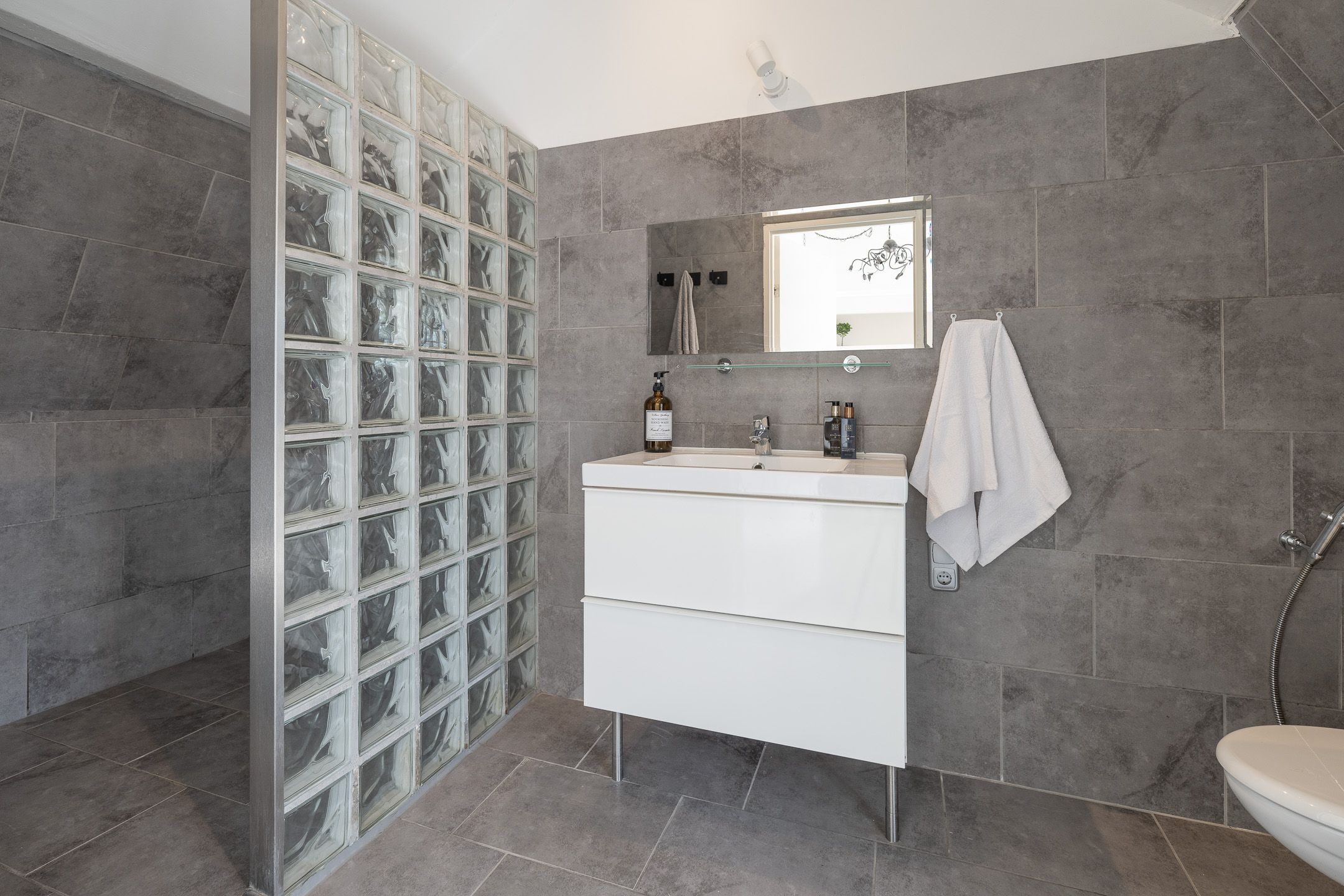 Foto 24 van Spoorstraat 59