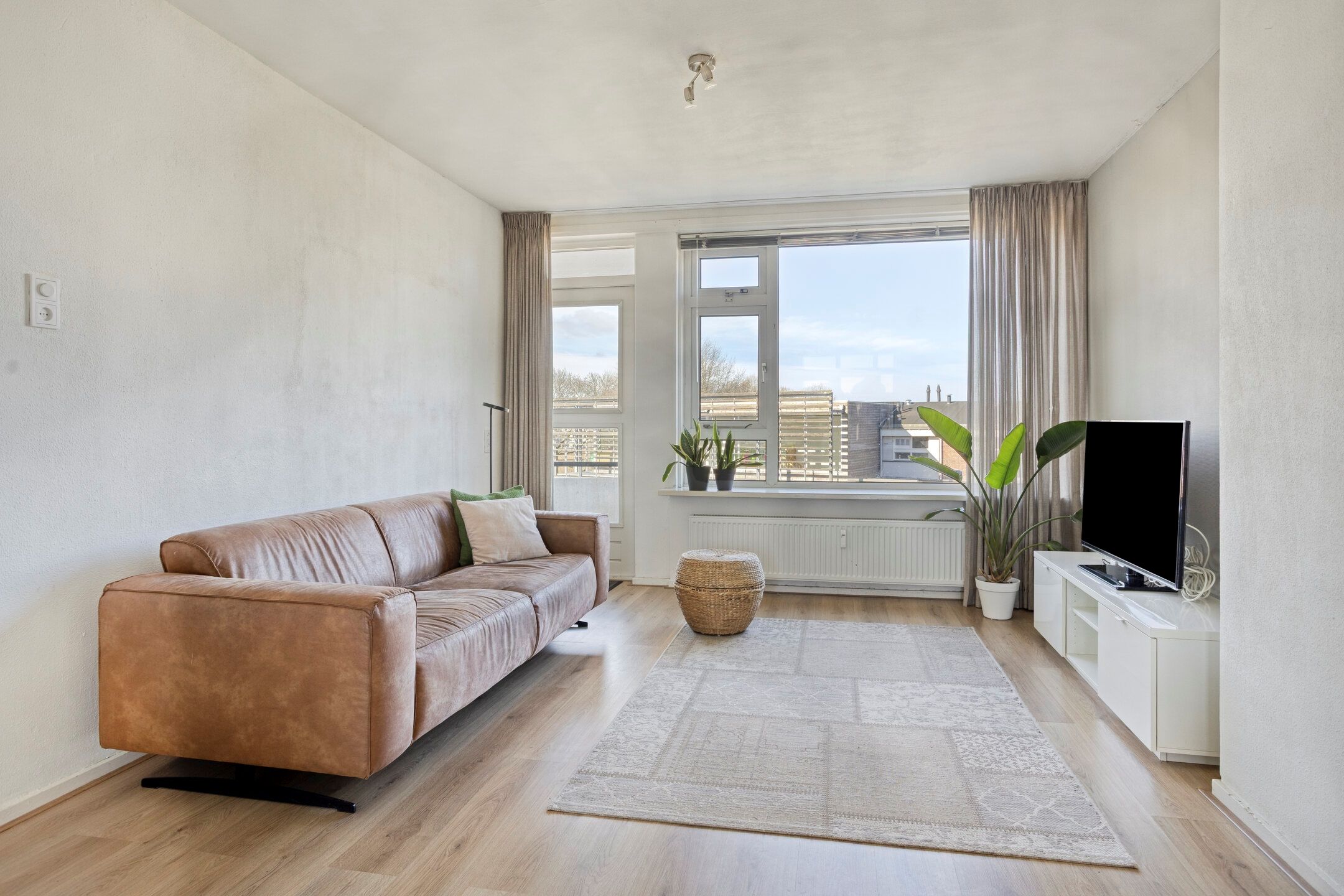 Photo 9 of Adriaan van Ostadestraat 65