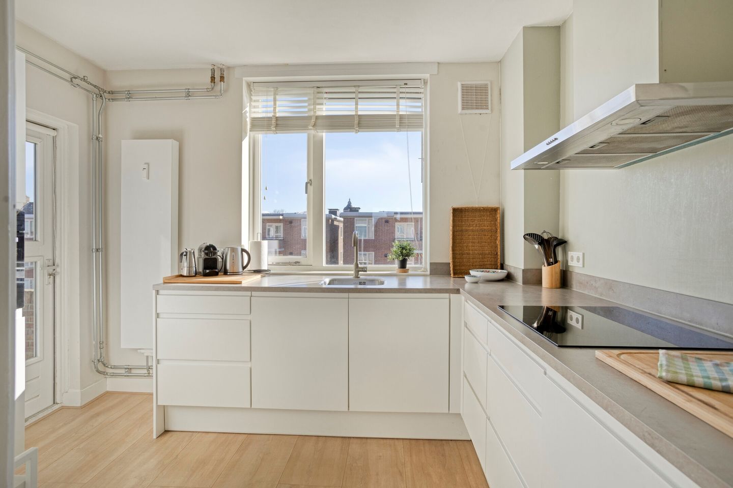 Photo 19 of Adriaan van Ostadestraat 65