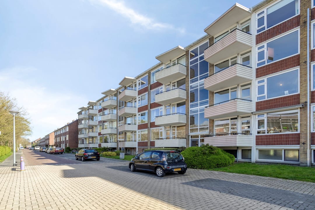 Photo 32 of Adriaan van Ostadestraat 65