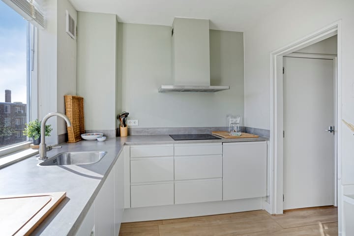 Photo 2 of Adriaan van Ostadestraat 65