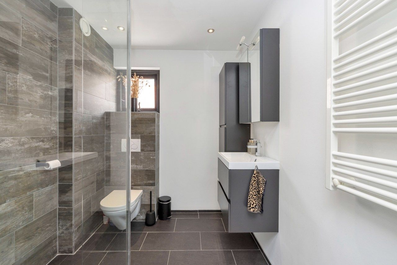 Photo 12 of Bunderstraat 19