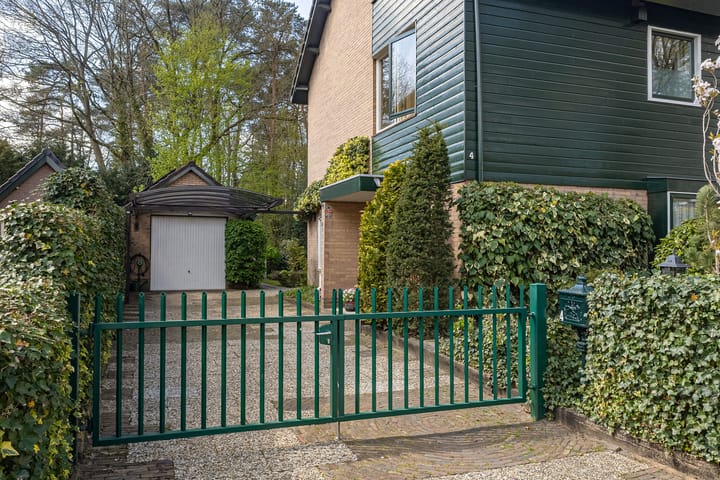 Photo 2 of Vliegtuiglaan 4