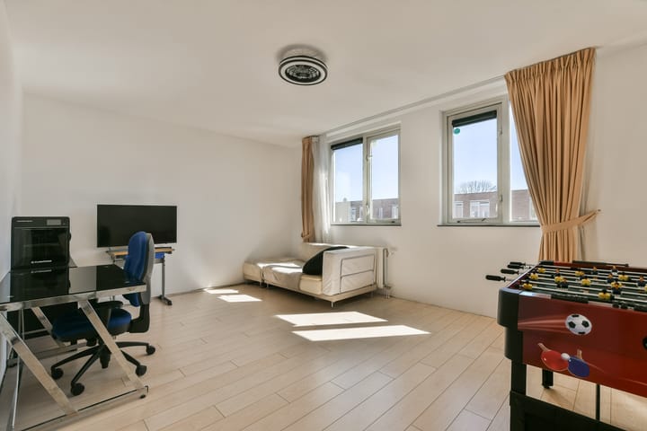 Tussenwoning te koop: Korianderstraat 13, Amsterdam