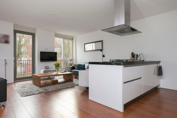 Photo 4 of Dolderstraat 3-C