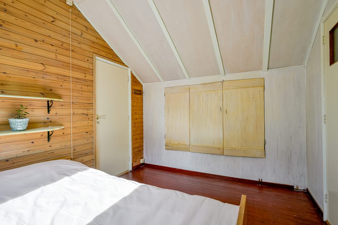 Detached 1970s Bungalow with Carport in Green Surroundings on 900m2 Plot — 31