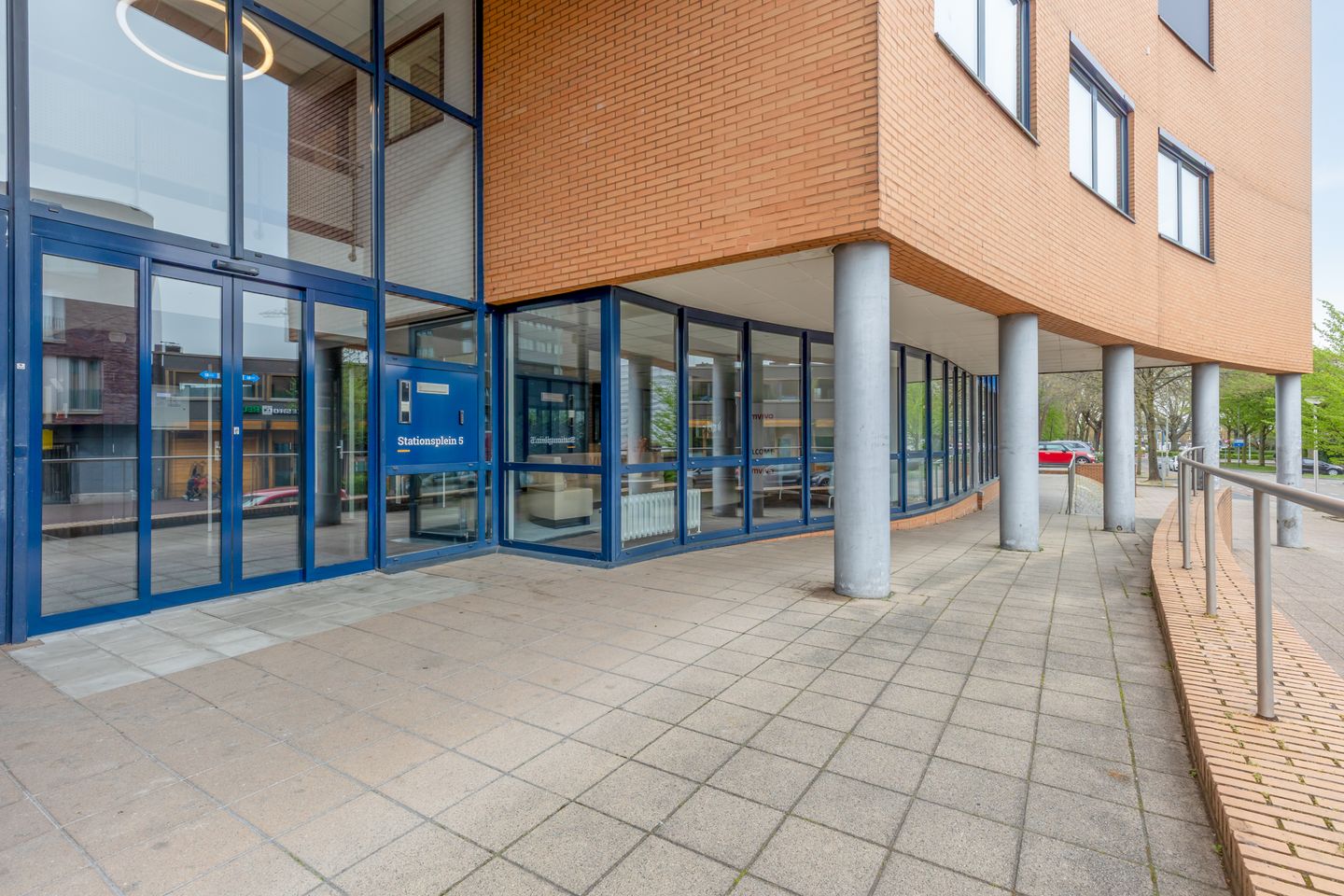 Bekijk foto 4 van Stationsplein 5-D