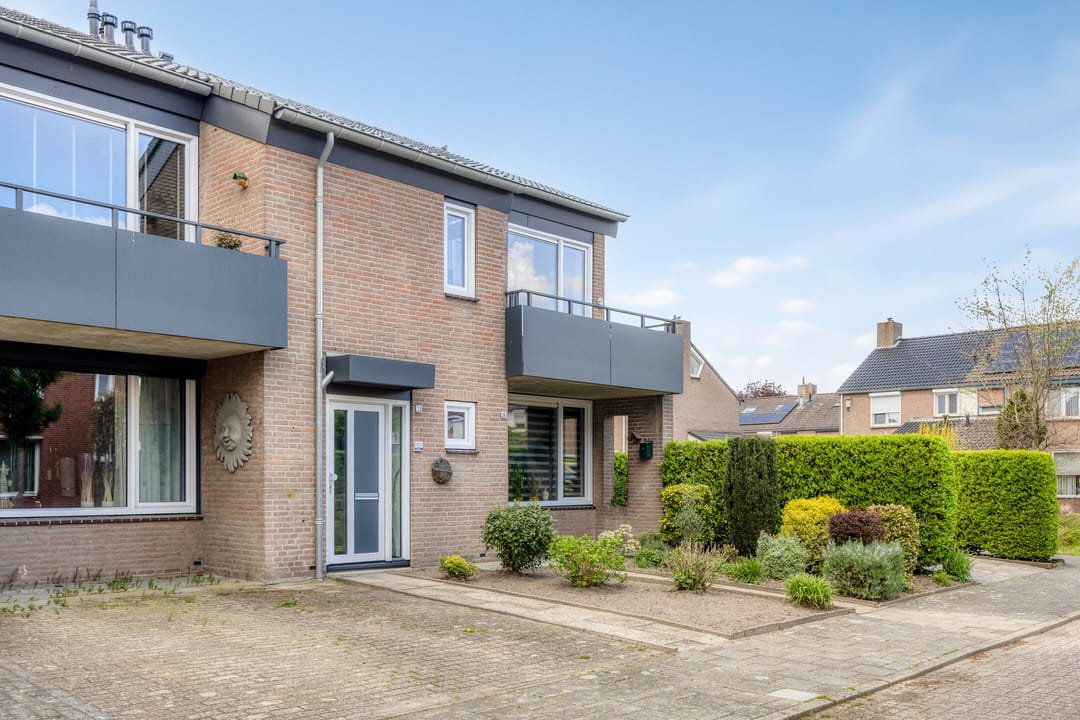 Photo 31 of Schout van Merwijckstraat 38