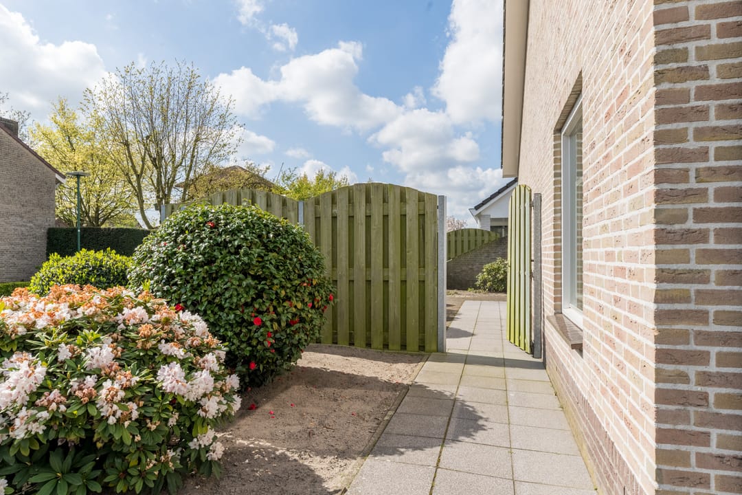 Photo 47 of Simon Vestdijkstraat 22