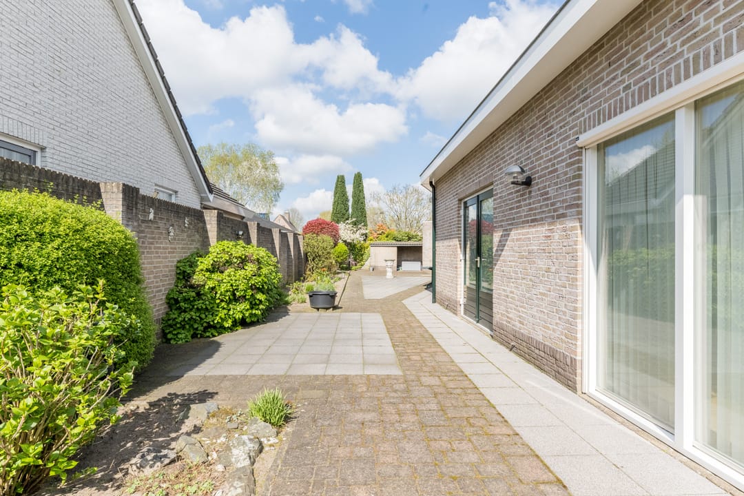 Photo 46 of Simon Vestdijkstraat 22