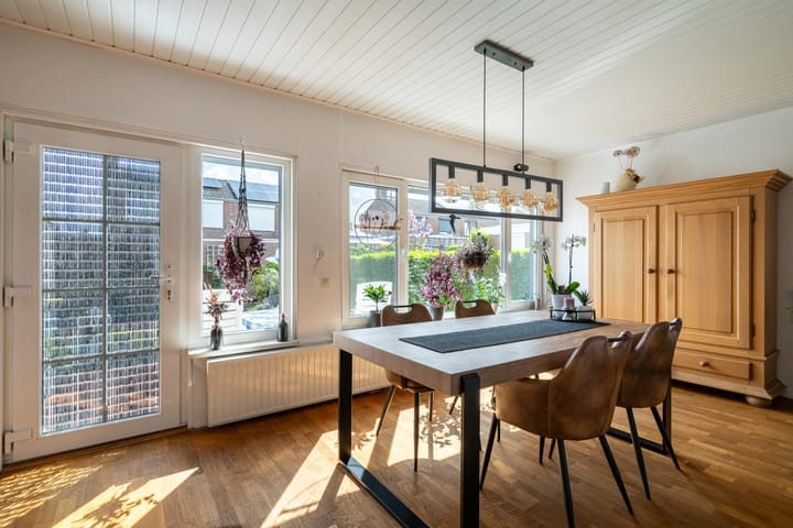 Twee-onder-één-kap te koop: Rooseveltstraat 7, Landgraaf