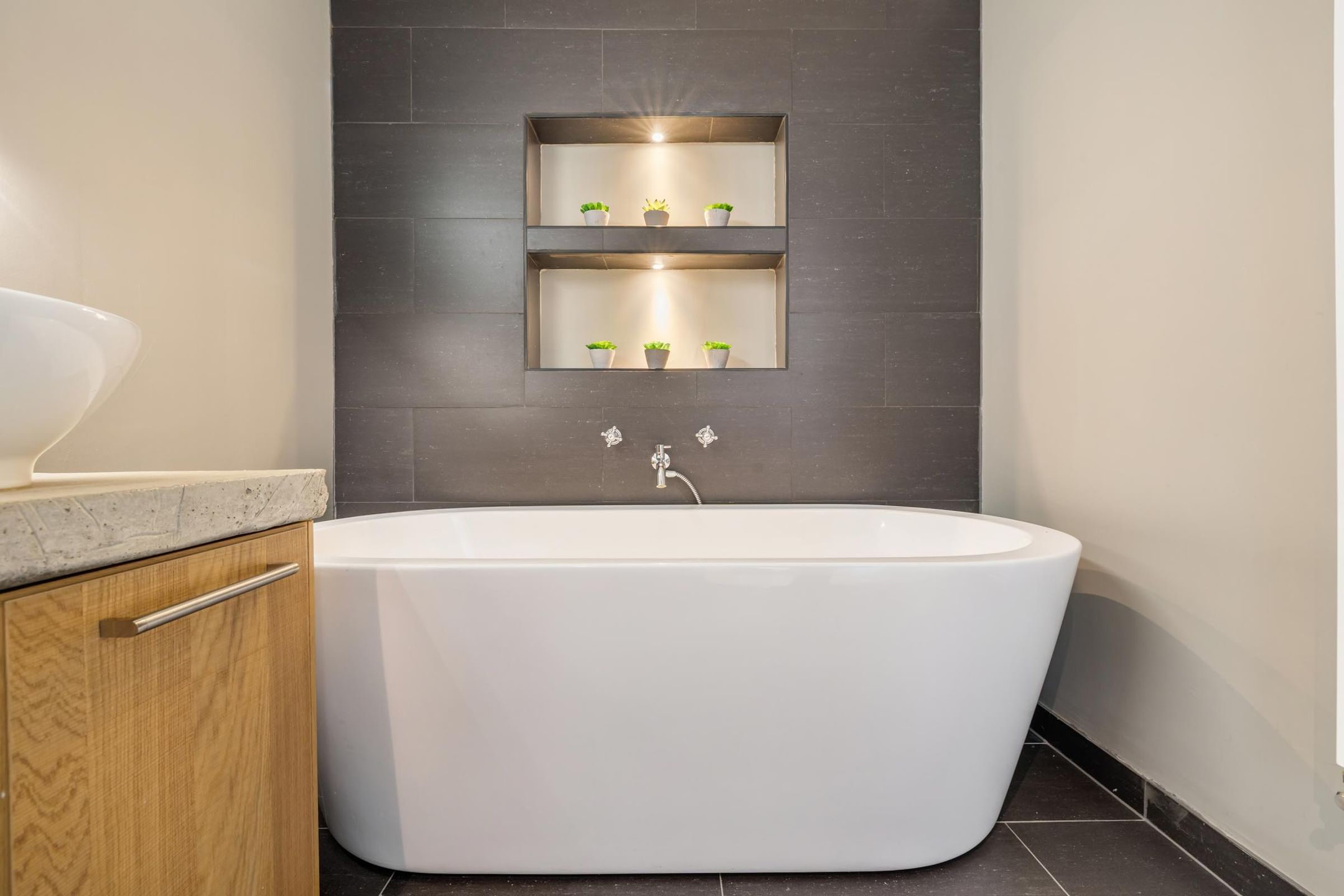 Photo 42 of Nieuwe Ginnekenstraat 19-II