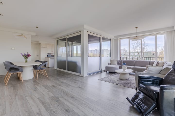 Photo 2 of Tjalkstraat 55