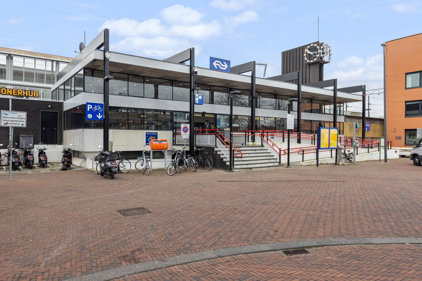 Foto 40 van Stationsweg 43-A12