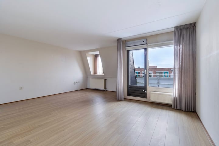 Photo 4 of Wilhelminaplein 57