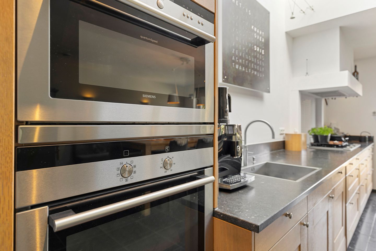 Foto 25 van van Schelbergenstraat 3