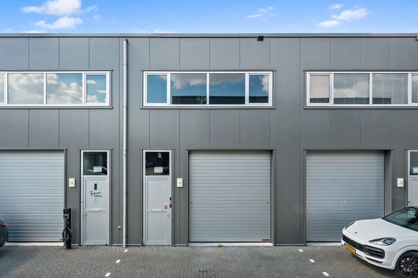 Bekijk foto 1 van Industrieweg 1-4