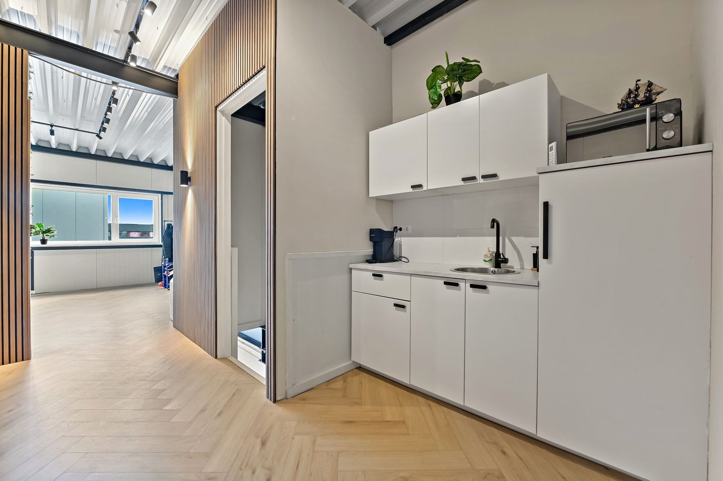 Bekijk foto 5 van Industrieweg 1-4