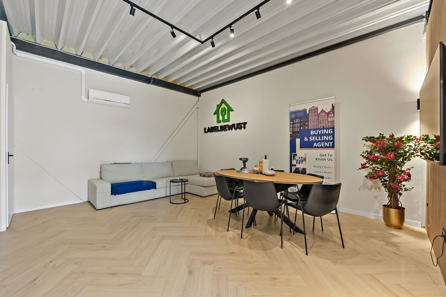 Bekijk foto 3 van Industrieweg 1-4