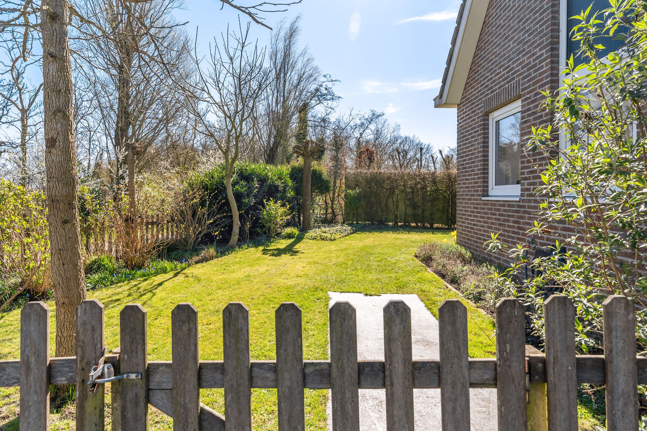 Photo 33 of Ymedaem 27