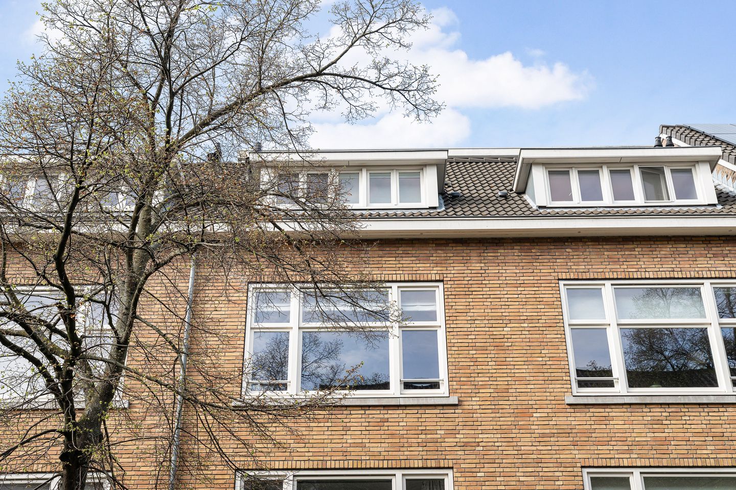 Photo 49 of Vosmaerstraat 7-A