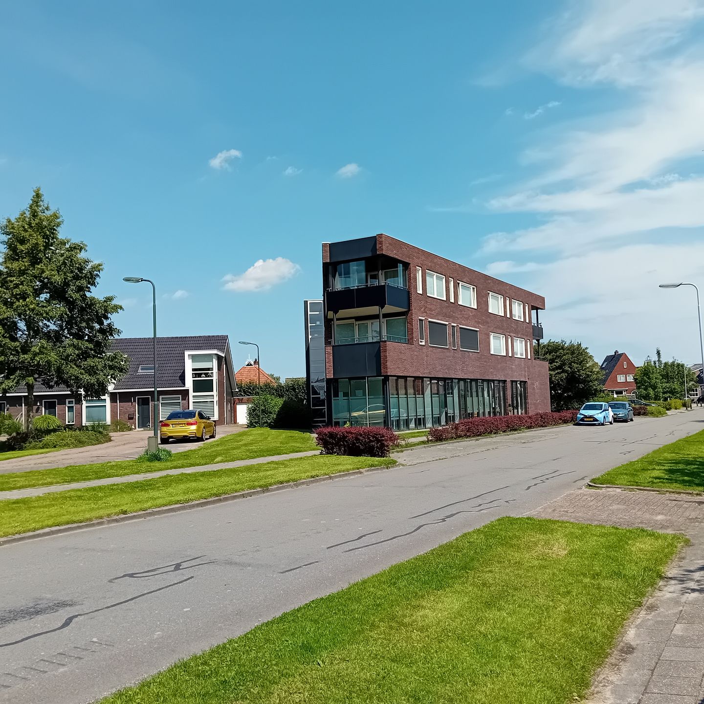 View photo 2 of Ljochtmisdyk 2-F