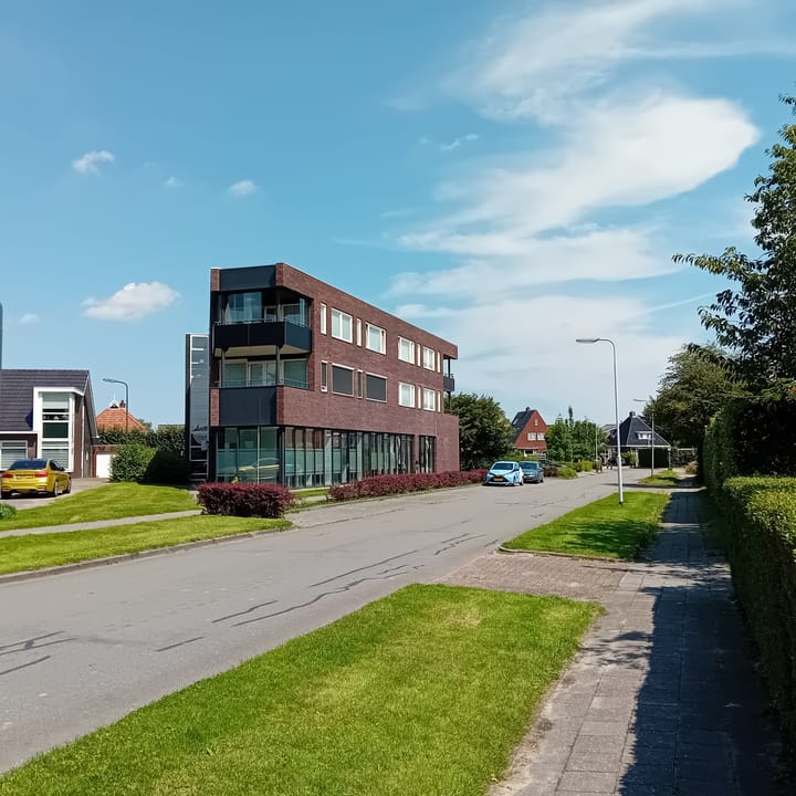 Ljochtmisdyk 2-F, Menaam