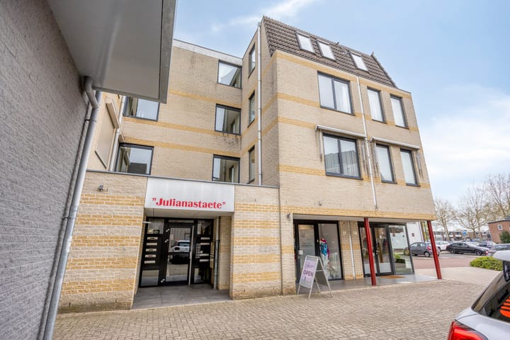 Foto 2 van Julianaplein 99-E