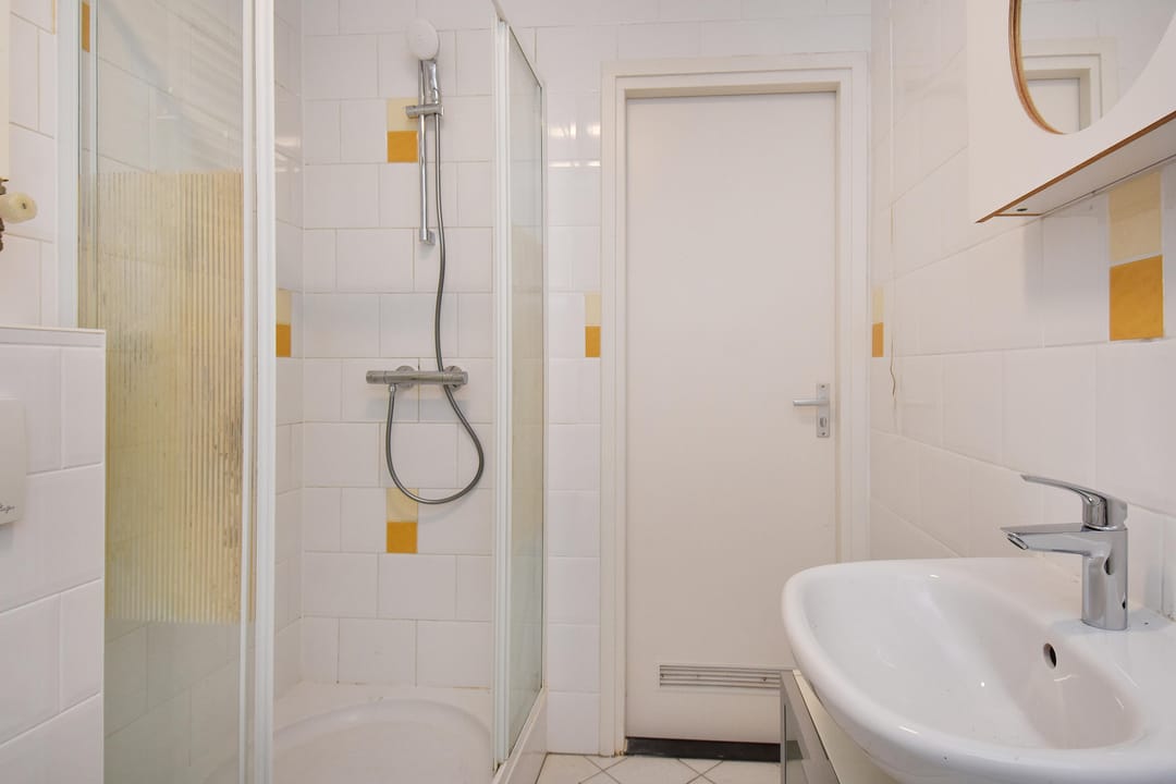 Photo 17 of Groen van Prinstererstraat 61-B