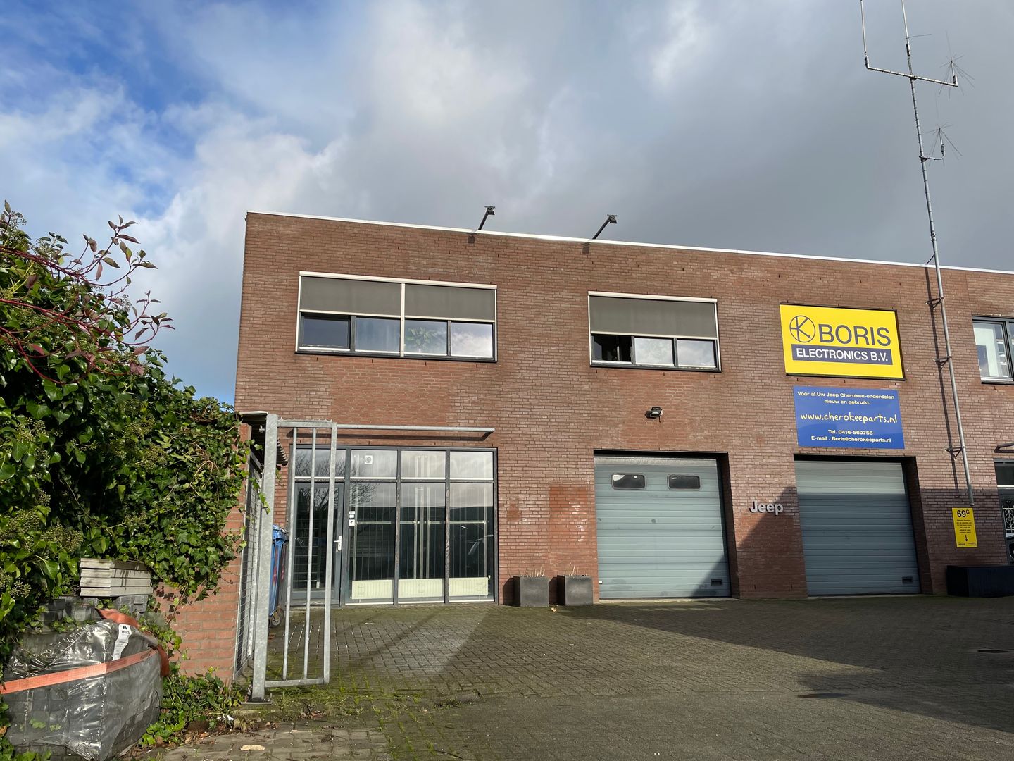 Bekijk foto 2 van Industrieweg 69-e